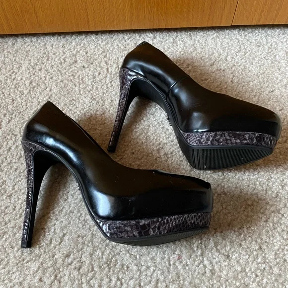 New Simply Vera Melrose platform pumps Sz 7.5 - Picture 2 of 5